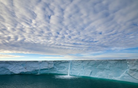 孕妇感冒咳嗽左边肋骨疼的厉害（孕妇咳嗽肋骨超级疼 怎么缓解）